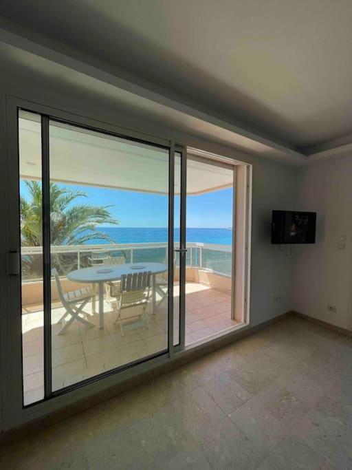 Appartement Bord De Mer Avec Garage Menton Exterior photo